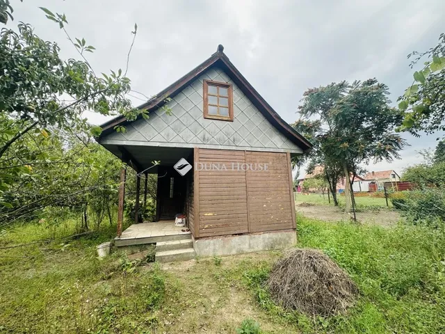 Eladó telek Nyergesújfalu 1504 nm