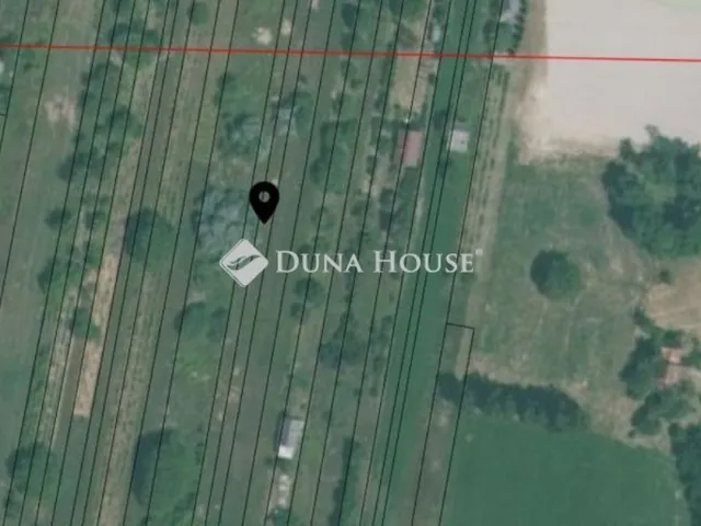 Eladó telek Nyergesújfalu 1306 nm