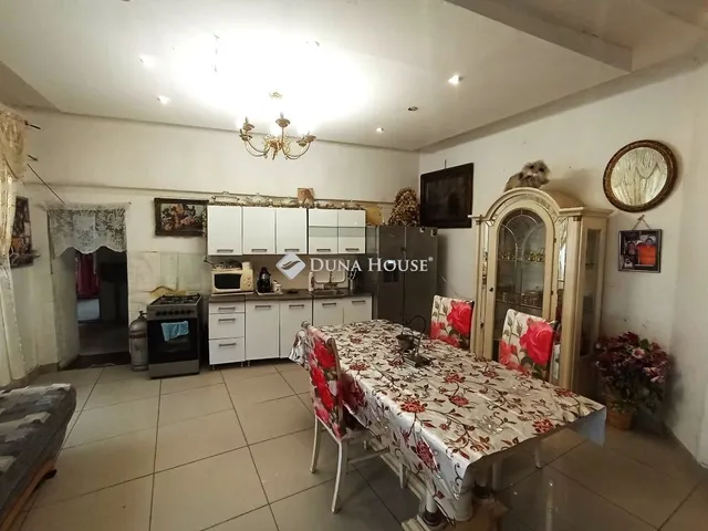 Eladó ház Esztergom 69 nm