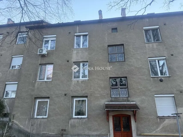 Eladó lakás Lábatlan 34 nm