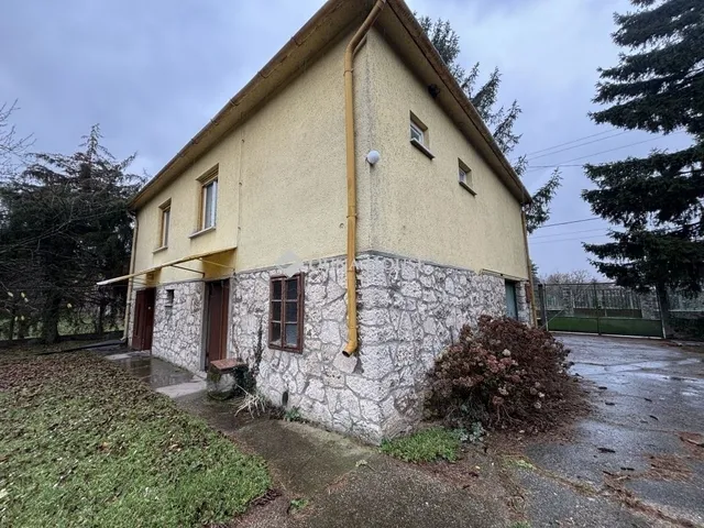 Eladó ház Süttő 94 nm