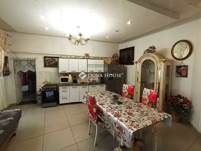 Eladó ház Esztergom 69 nm