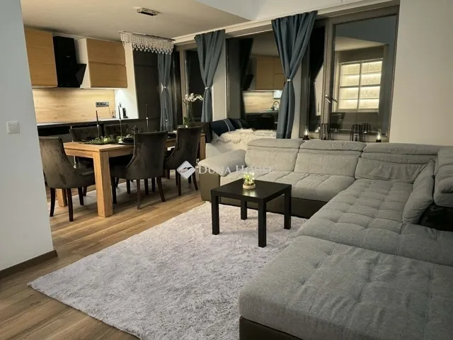 Eladó lakás Esztergom 114 nm