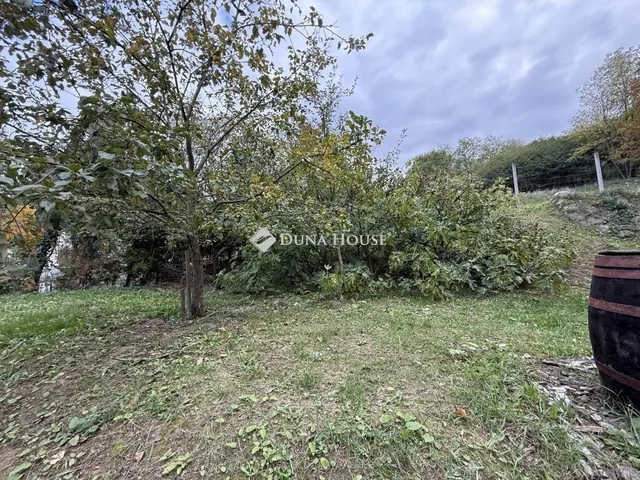 Eladó telek Nyergesújfalu 3370 nm