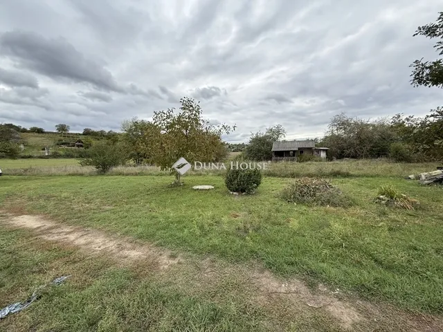 Eladó telek Nyergesújfalu 1381 nm