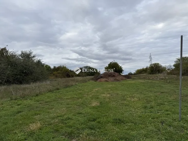 Eladó telek Nyergesújfalu 1381 nm