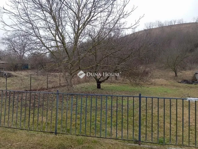 Eladó telek Nagysáp 929 nm