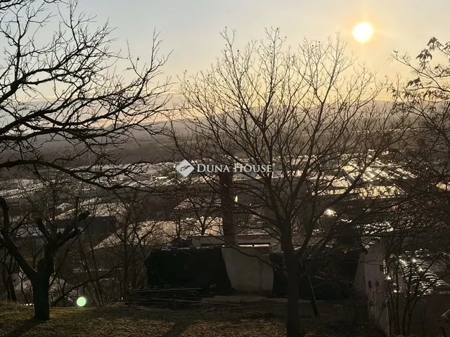 Eladó telek Esztergom 3161 nm