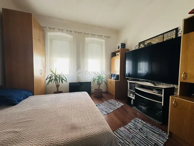 Eladó ház Piliscsév 74 nm