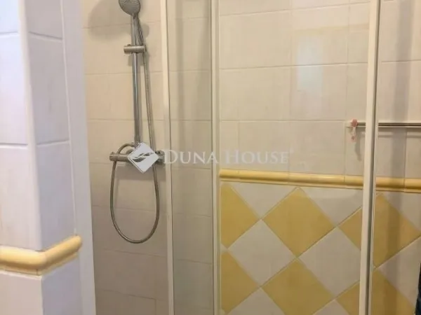 Eladó lakás Nyergesújfalu 39 nm