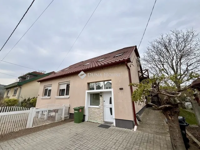 Eladó ház Tokod 216 nm