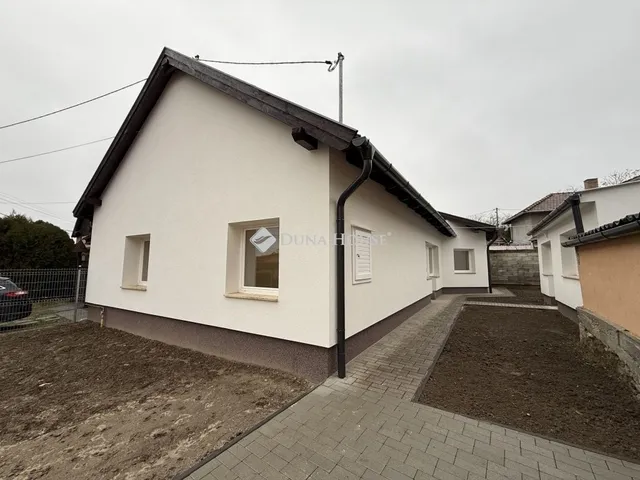 Eladó ház Nyergesújfalu 120 nm