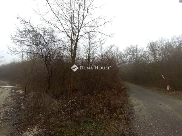 Eladó telek Nyergesújfalu 18858 nm