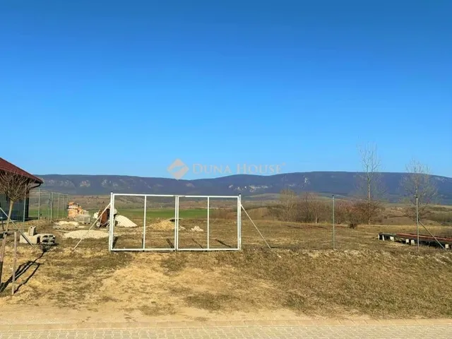 Eladó telek Leányvár 1315 nm