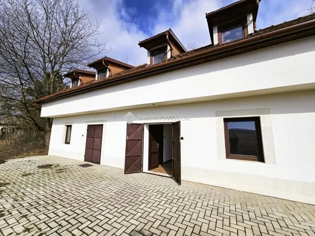 Eladó üdülő és hétvégi ház Piliscsév 140 nm