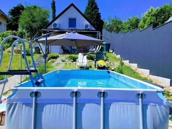 Eladó üdülő és hétvégi ház Dorog 30 nm