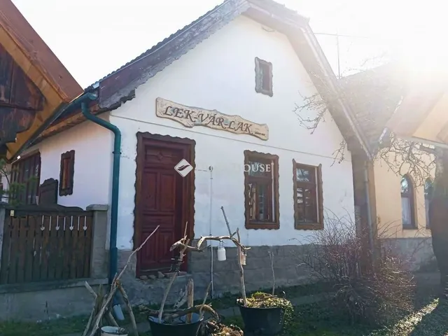 Eladó kereskedelmi és ipari ingatlan Nagybörzsöny 400 nm