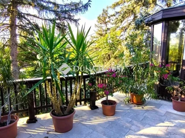 Eladó ház Esztergom 360 nm