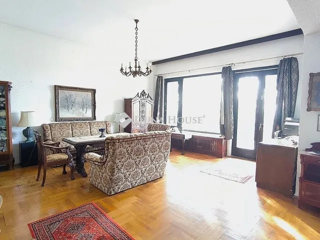 Eladó ház Esztergom 360 nm