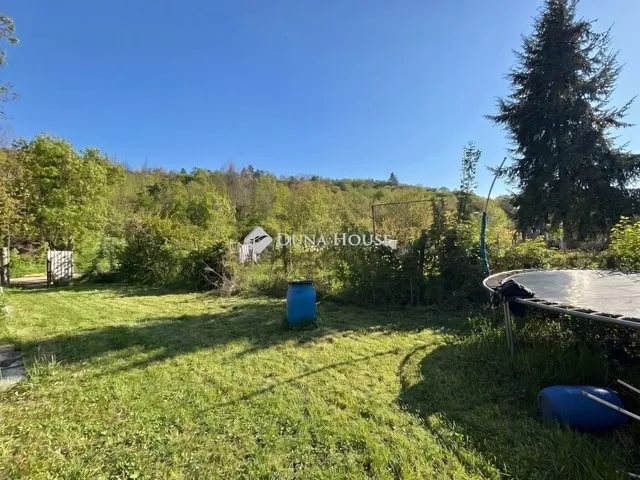 Eladó telek Nyergesújfalu 250 nm