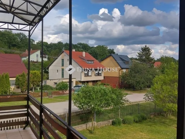 Eladó ház Csolnok 210 nm