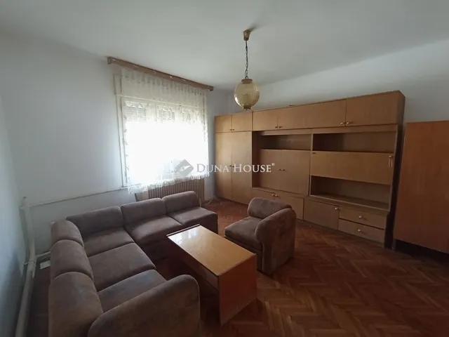 Eladó ház Tát 83 nm