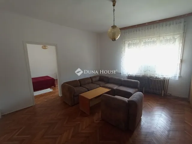 Eladó ház Tát 83 nm