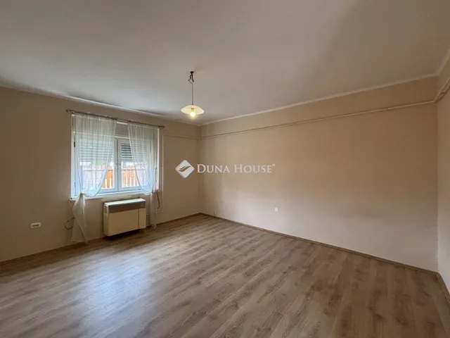 Eladó ház Esztergom 43 nm