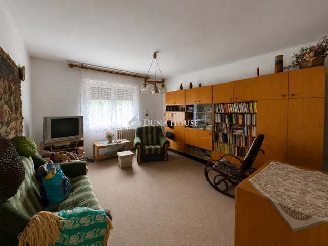Eladó ház Sárisáp 96 nm