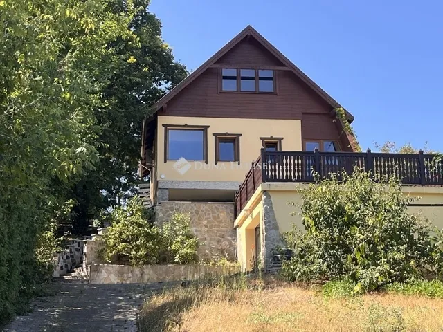Eladó ház Esztergom 175 nm