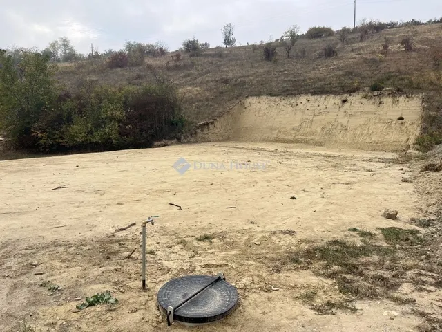 Eladó telek Leányvár 1003 nm
