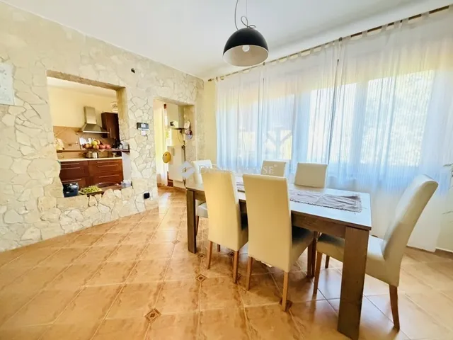 Eladó ház Tokod 185 nm