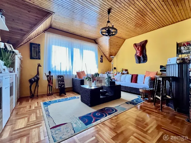 Eladó ház Budapest XXI. kerület, Királyerdő 196 nm