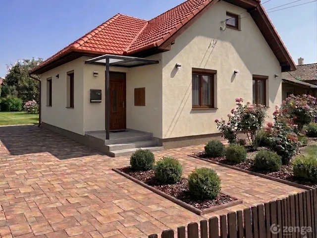 Eladó ház Jászfényszaru, Fecske utca 16 100 nm