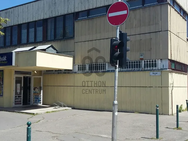 Eladó kereskedelmi és ipari ingatlan Debrecen 200 nm