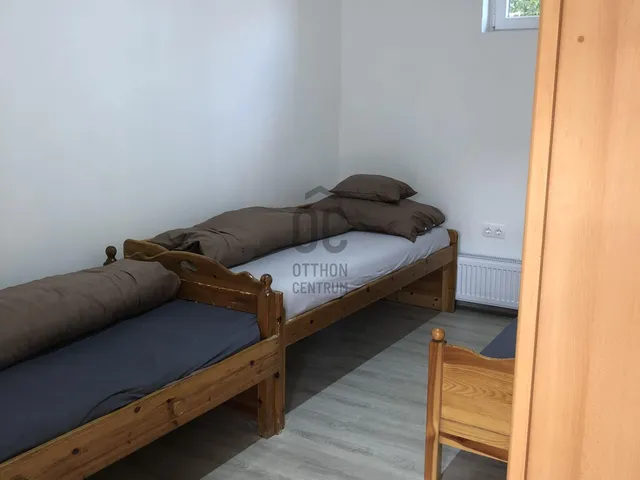 Kiadó ház Polgár 150 nm