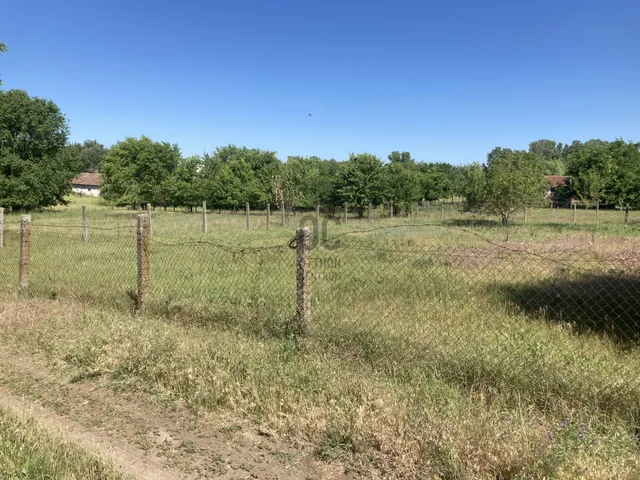 Eladó telek Debrecen, Júliatelep 2700 nm