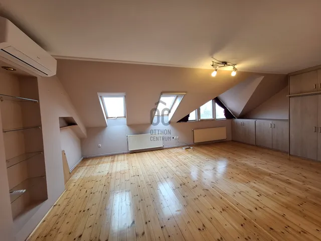 Eladó lakás Debrecen, Széchenyikert 71 nm