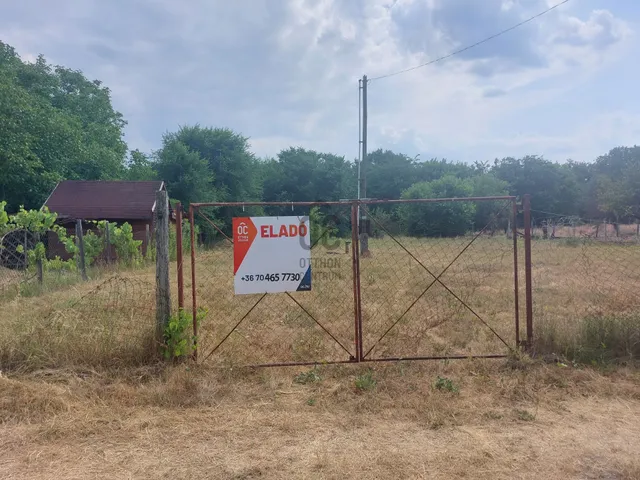 Eladó telek Debrecen 835 nm