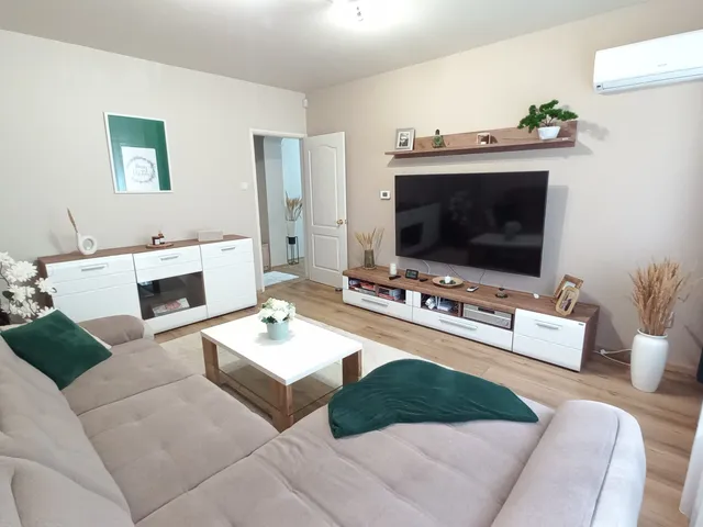 Eladó lakás Debrecen, Széchenyikert 76 nm