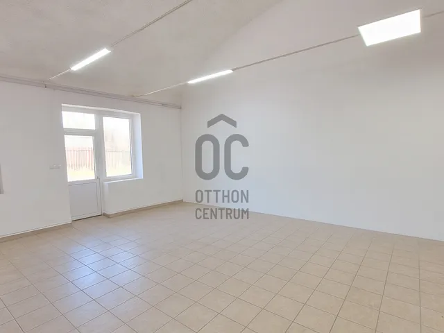 Kiadó kereskedelmi és ipari ingatlan Debrecen, Csigekert 420 nm