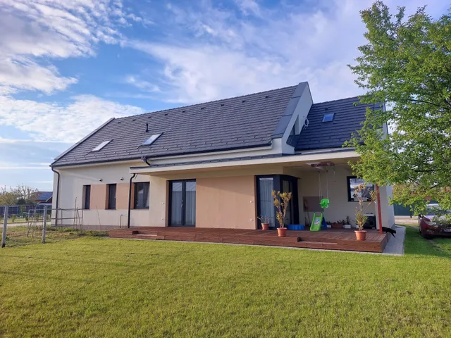 Eladó ház Debrecen, Alsójózsa 171 nm