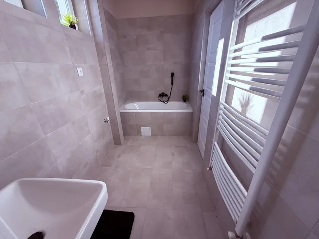 Eladó lakás Debrecen, Csapókert 208 nm