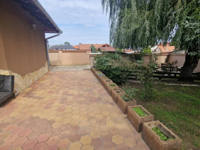 Eladó ház Debrecen, Kerekestelep 200 nm