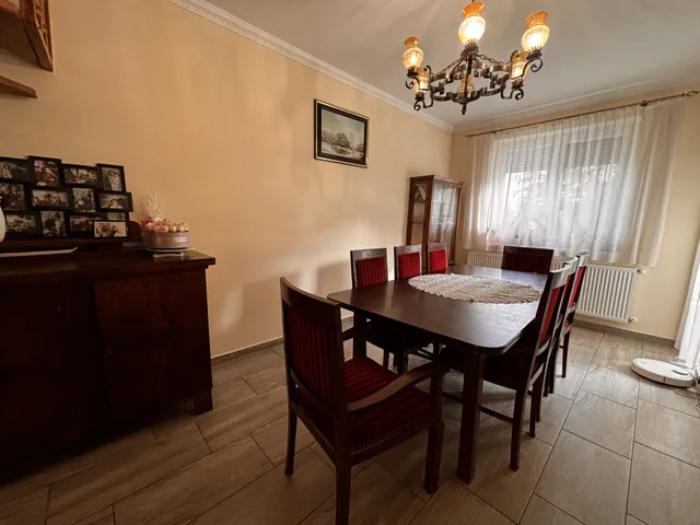 Eladó lakás Debrecen, Vargakert 119 nm