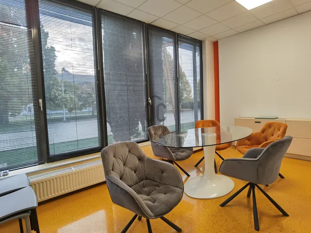 Eladó kereskedelmi és ipari ingatlan Debrecen 6000 nm