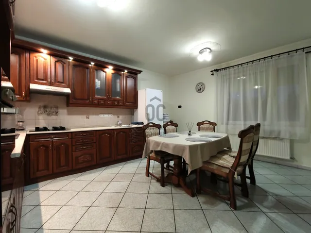 Kiadó ház Debrecen, Csapókert 120 nm