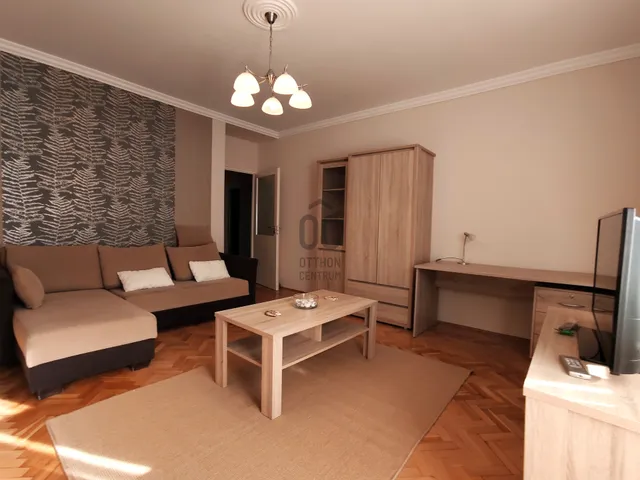 Kiadó lakás Debrecen, Nagyerdő 62 nm