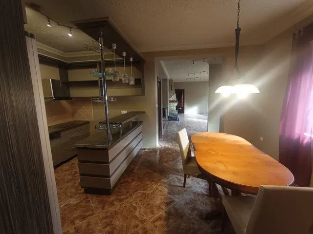 Eladó ház Debrecen, Kerekestelep 200 nm