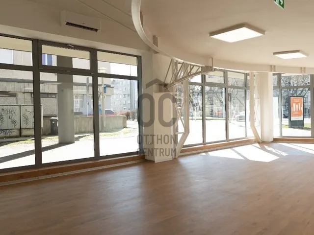 Eladó kereskedelmi és ipari ingatlan Debrecen, Belváros 700 nm